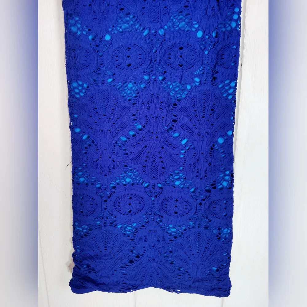 NWOT!! Intimately FREE PEOPLE, Medallion Crochet Bodycon Dress. Size M/L - Picture 5 of 8